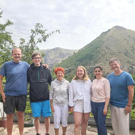 Nnn Guest House Goris Ngoại thất bức ảnh