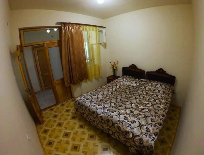 Nnn Guest House Goris Phòng bức ảnh