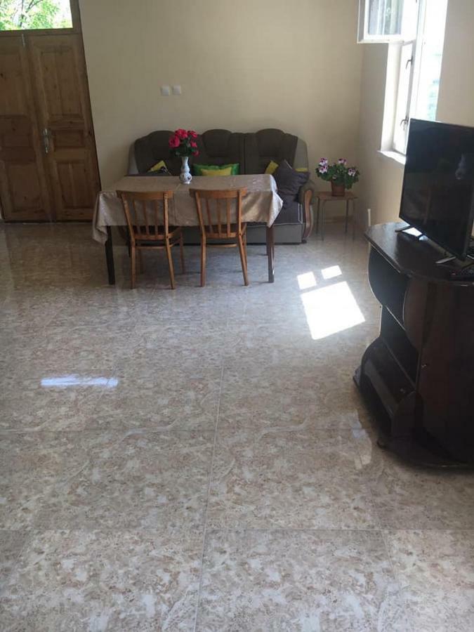 Nnn Guest House Goris Ngoại thất bức ảnh