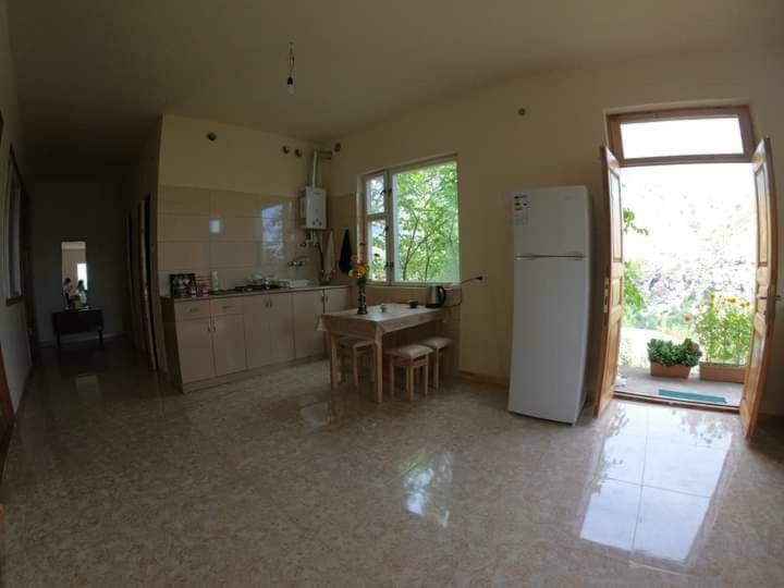 Nnn Guest House Goris Ngoại thất bức ảnh