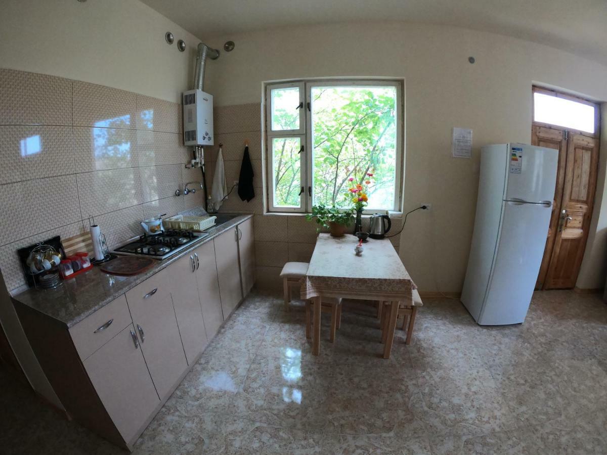 Nnn Guest House Goris Ngoại thất bức ảnh